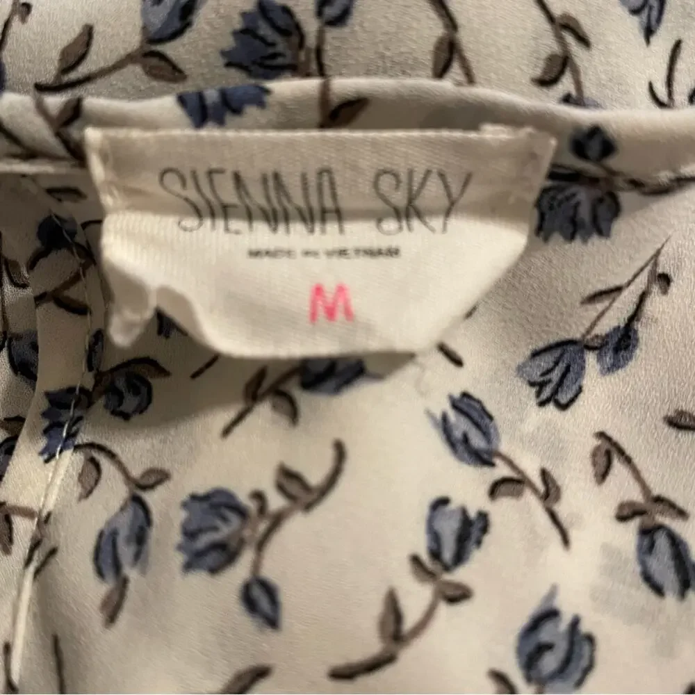 Sienna Sky Floral Faux Wrap Maxi Dress Medium - Picture 10 of 12